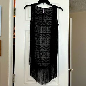 Women’s frayed vest! Western style! Short in front, long in back